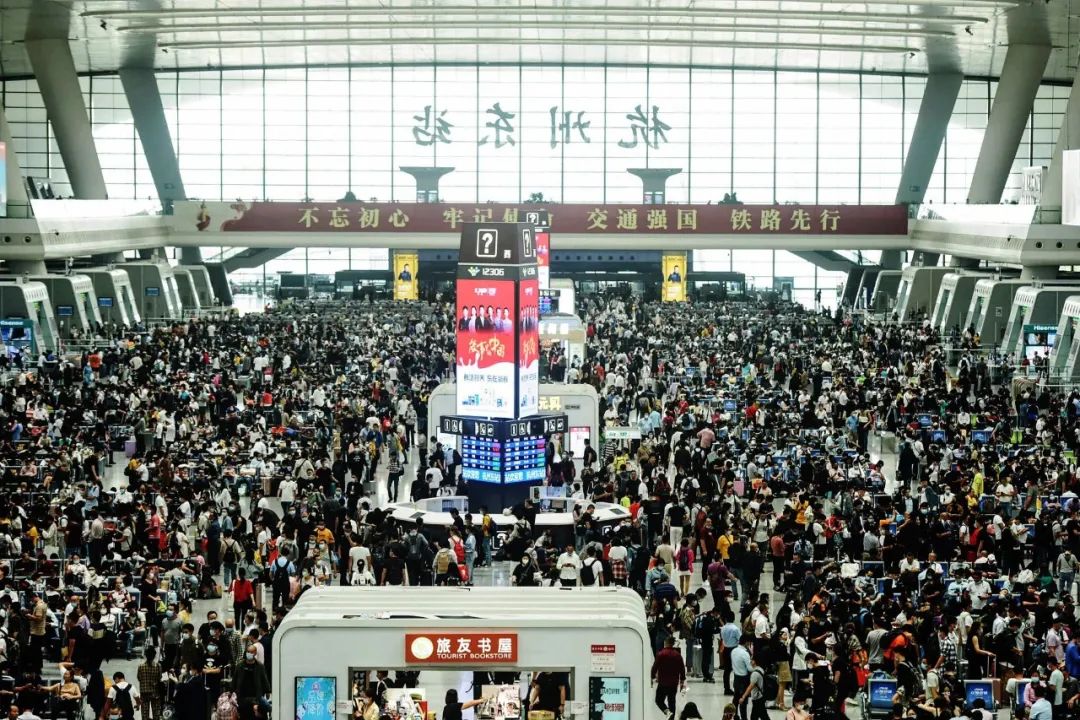 旅游黄金周的积极影响_中国旅游市场复苏_中国国庆假期外媒报道