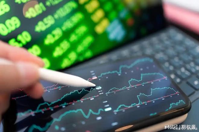 买入看涨期权到期该咋办？现货价比行权价低又如何？