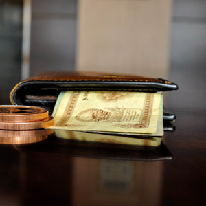 易方达信用债债券型证券投资基金分红公告_易方达基金管理有限公司境外市场节假日暂停申购赎回业务公告_易方达转债