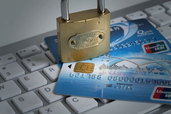 银行卡解冻办理手续_欠网贷银行卡被冻结解冻一年了怎么办_网贷冻结银行卡解封时间