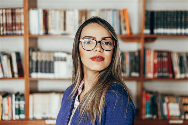 去英国留学办什么信用卡?