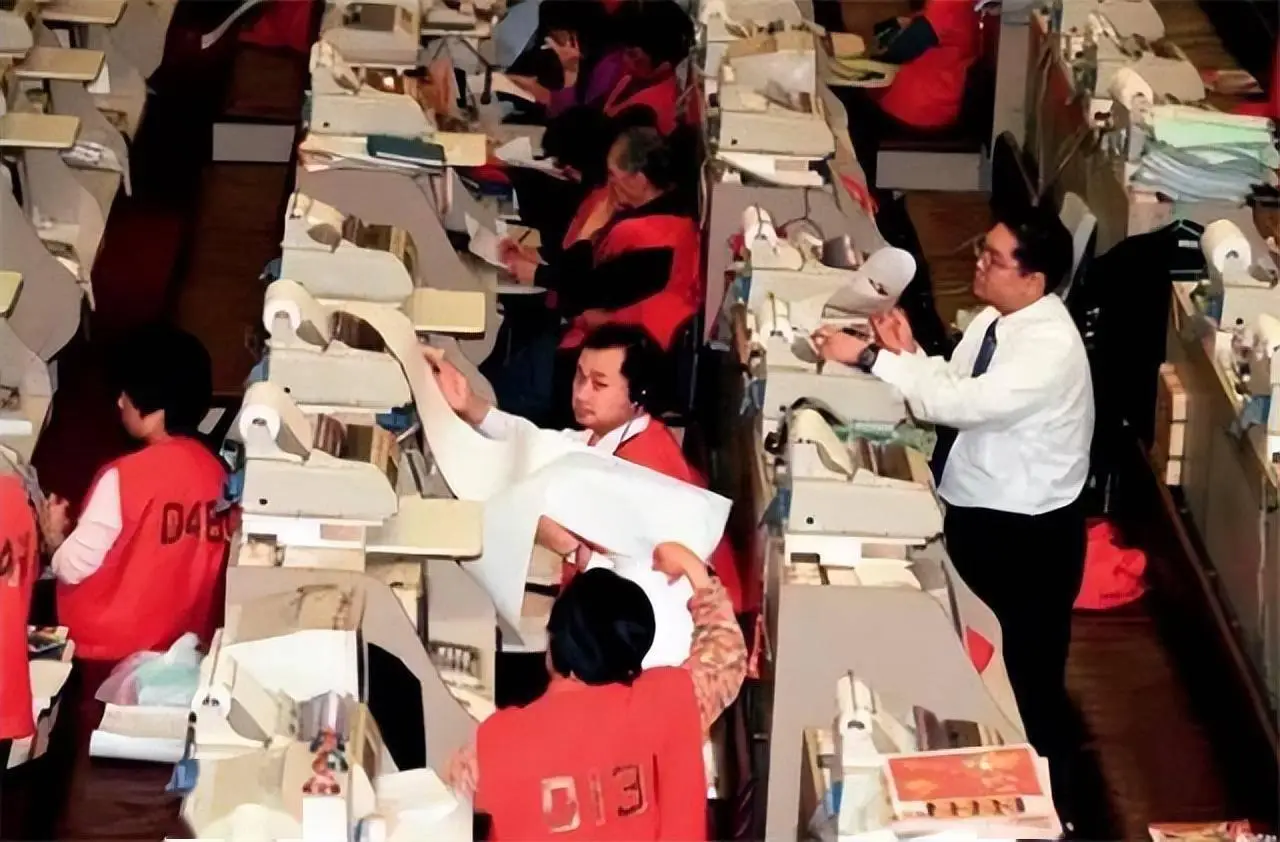 犹太资本对冲基金香港保卫战_亚洲金融风暴香港财富蒸发_1997年香港金融危机