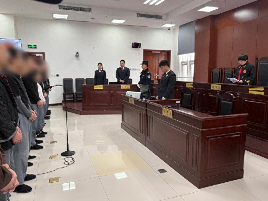 电子烟实体店监管严了？果味电子烟案判刑八年