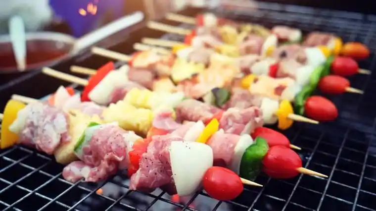 现在社会年轻人创业选啥店赚钱？月入2万小生意推荐